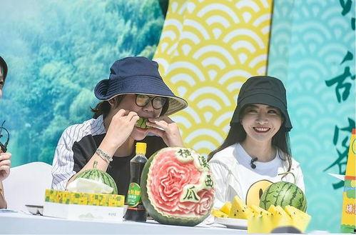 现场表演吃瓜视频  第1张