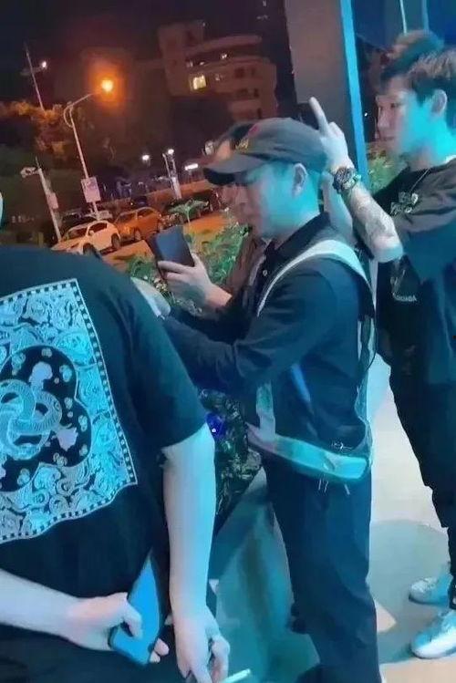 厦门小三吃瓜事件视频,一场网络热议的婚姻纠葛揭秘  第2张