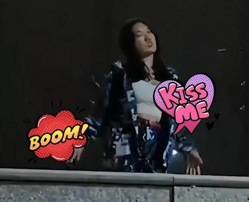 吃瓜女生跳舞军训视频,舞蹈视频燃爆校园