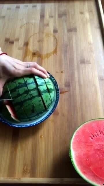 蜜瓜怎么切更方便吃视频,轻松享用每一口  第2张